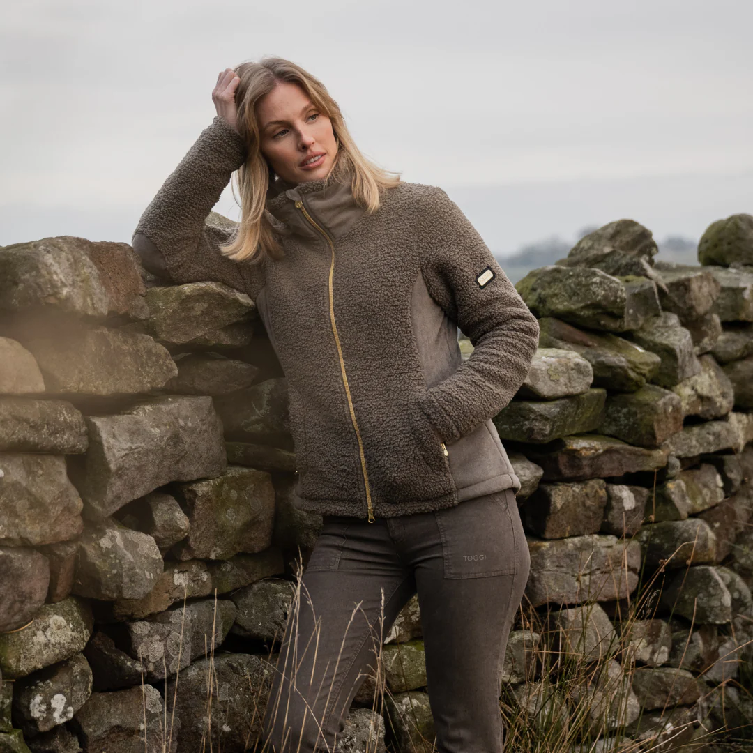 Toggi Hopkins Chunky Fleece Jacket - Truffle - Image 2